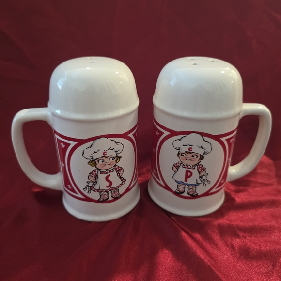 Other - Chef Design Salt and Pepper Shaker Set